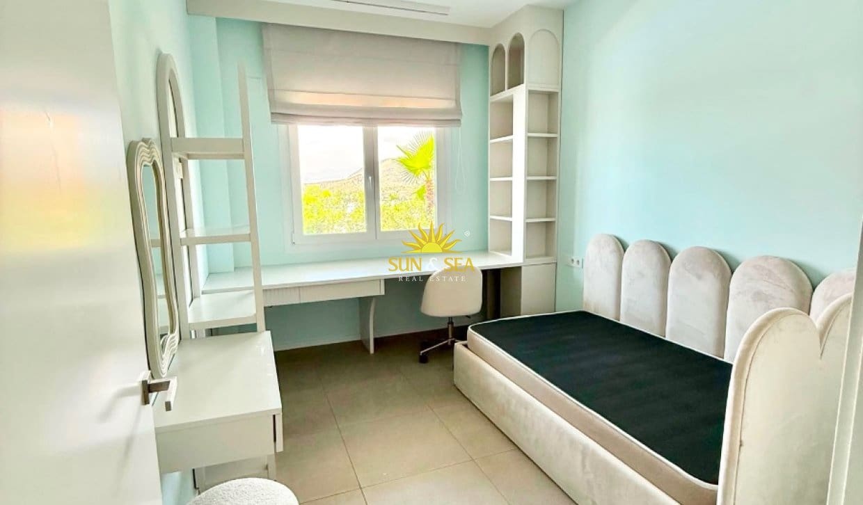 6 bedroom Villa for rent in Finestrat with pool garage - € 6,500 (Ref: 9958423)