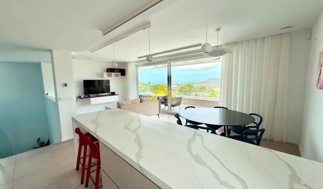 6 bedroom Villa for rent in Finestrat with pool garage - € 6,500 (Ref: 9958423)