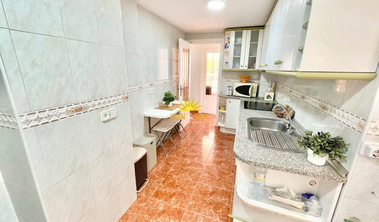3 bedroom Apartment for rent in Murcia city with garage - € 1,200 (Ref: 9958424)