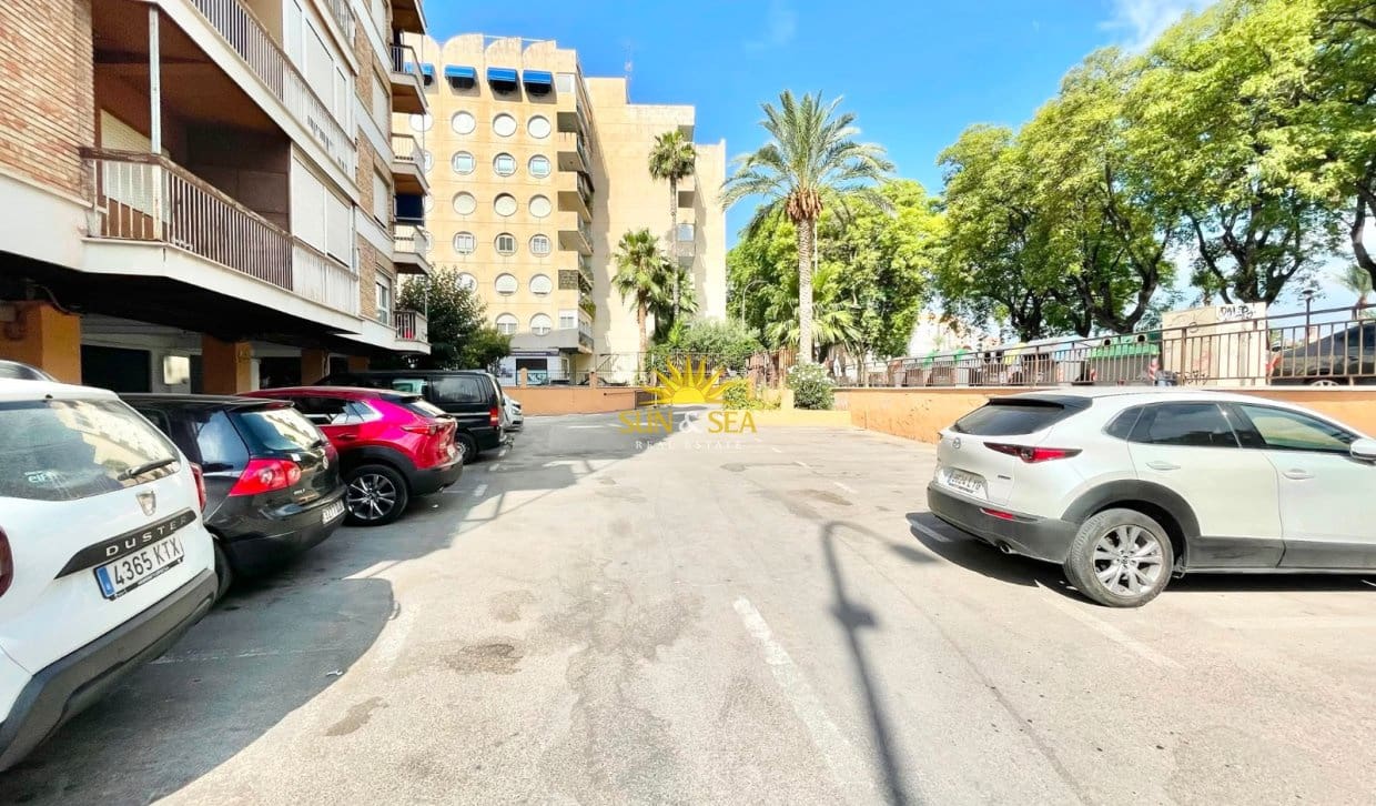 3 bedroom Apartment for rent in Murcia city with garage - € 1,200 (Ref: 9958424)