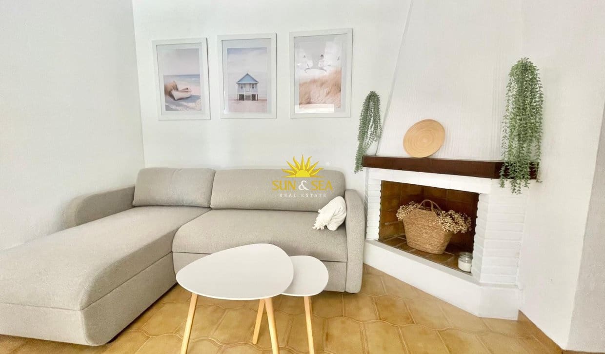 Maison de Ville de 1 chambre à louer à Cabo Roig avec piscine garage - 1 600 € (Ref: 9958838)