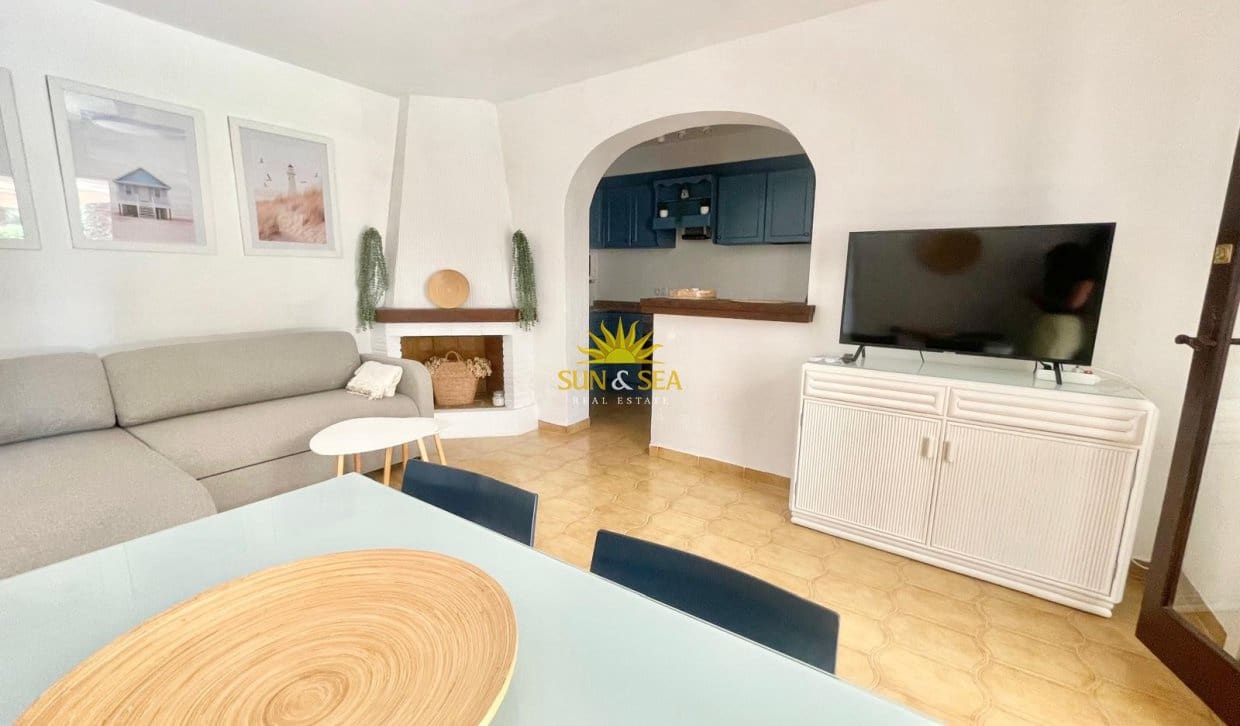 Maison de Ville de 1 chambre à louer à Cabo Roig avec piscine garage - 1 600 € (Ref: 9958838)