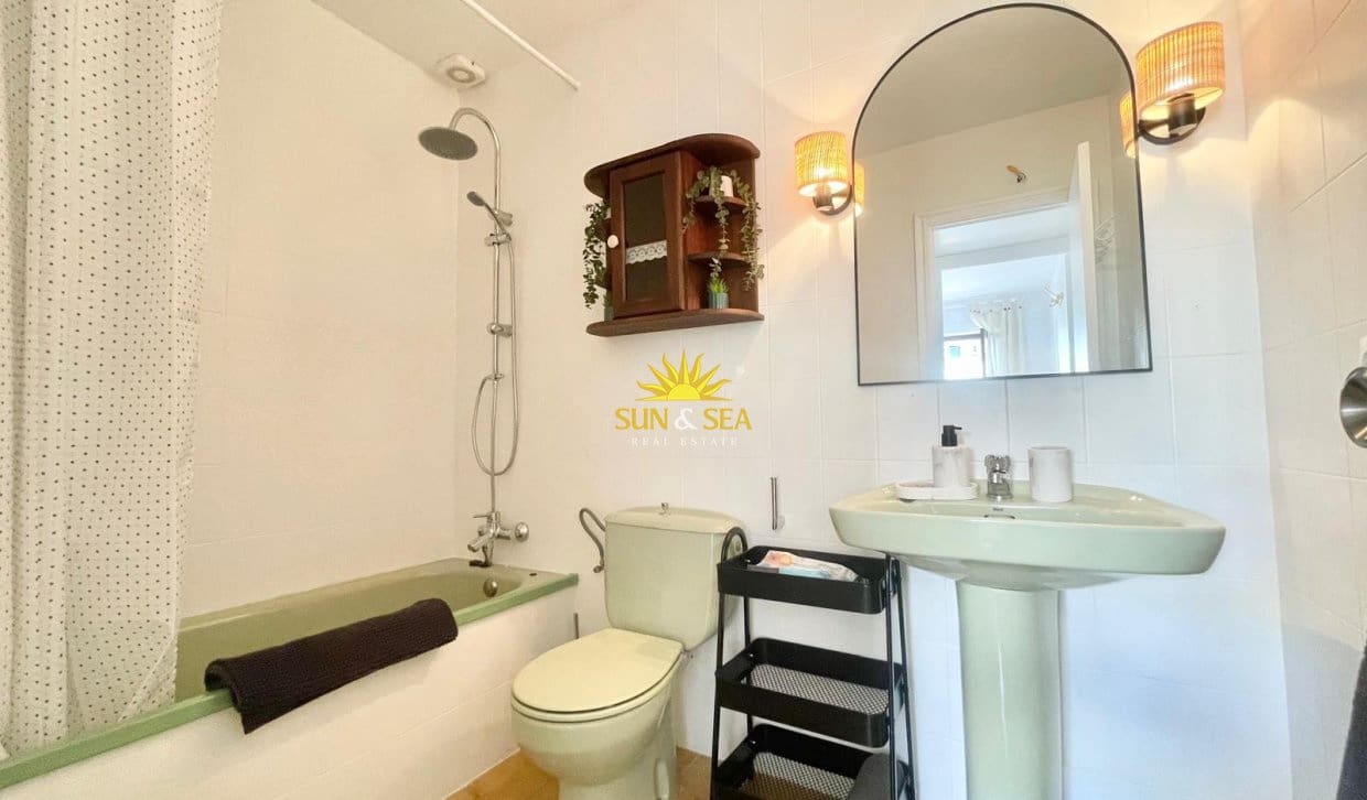 Maison de Ville de 1 chambre à louer à Cabo Roig avec piscine garage - 1 600 € (Ref: 9958838)