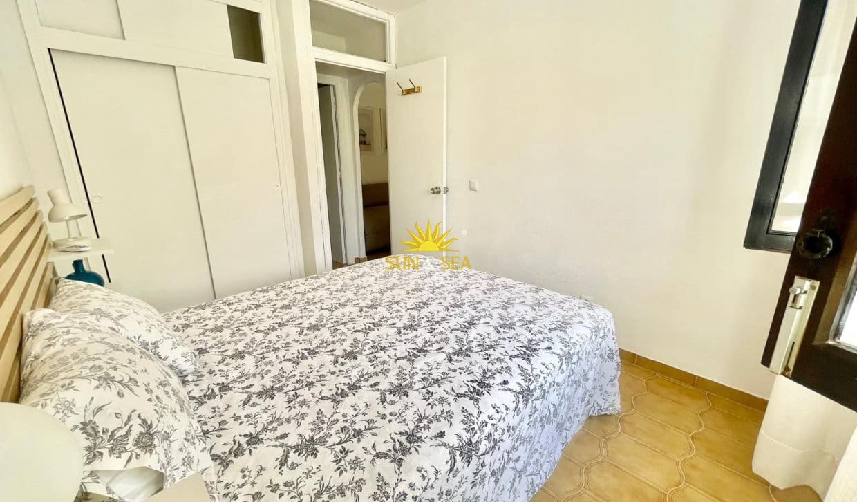 Maison de Ville de 1 chambre à louer à Cabo Roig avec piscine garage - 1 600 € (Ref: 9958838)