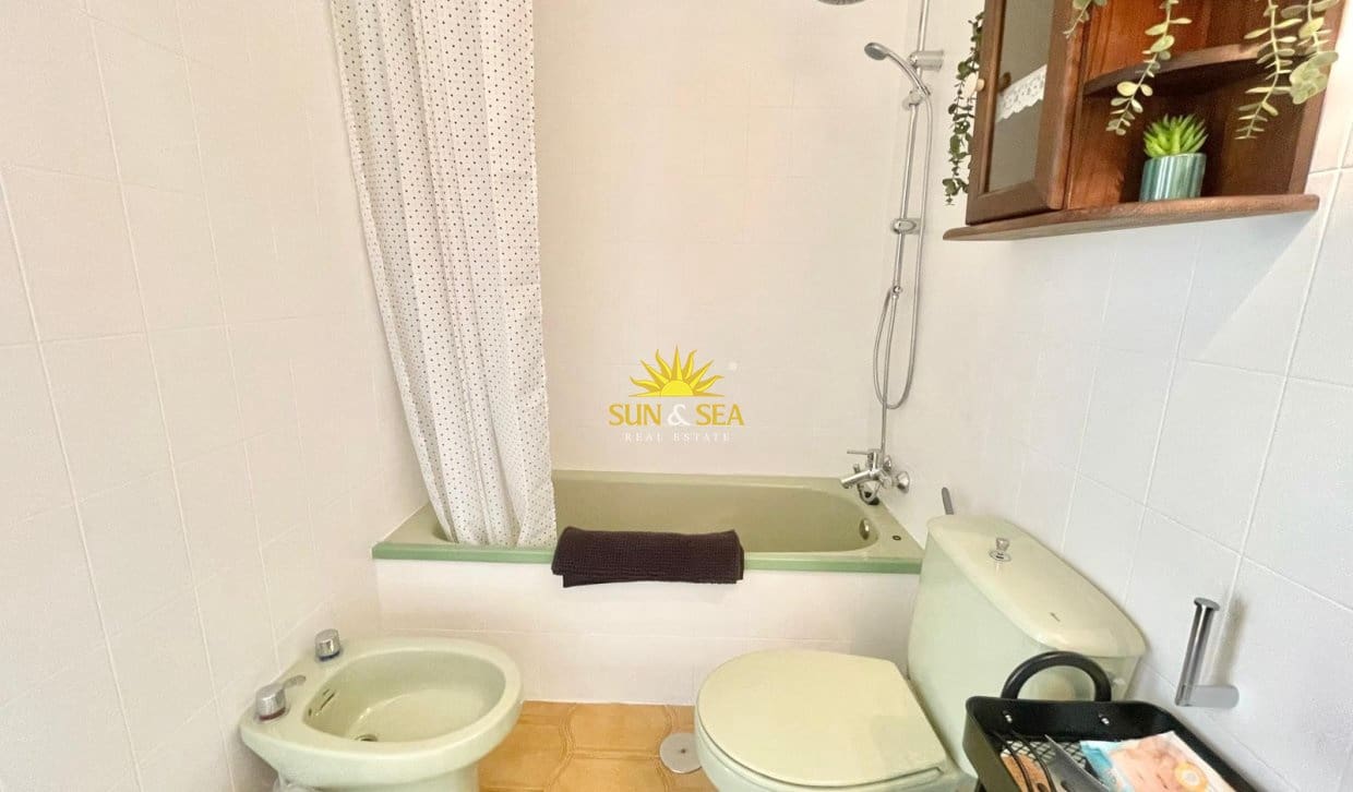 Maison de Ville de 1 chambre à louer à Cabo Roig avec piscine garage - 1 600 € (Ref: 9958838)