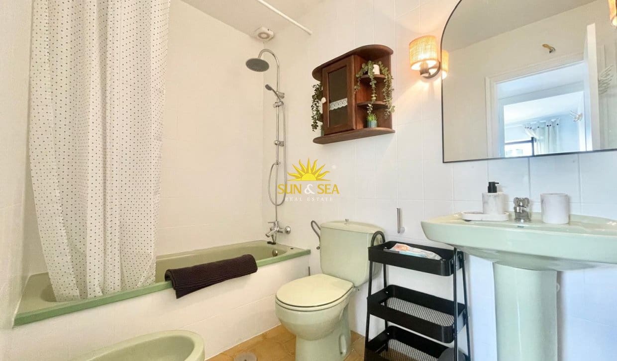 Maison de Ville de 1 chambre à louer à Cabo Roig avec piscine garage - 1 600 € (Ref: 9958838)