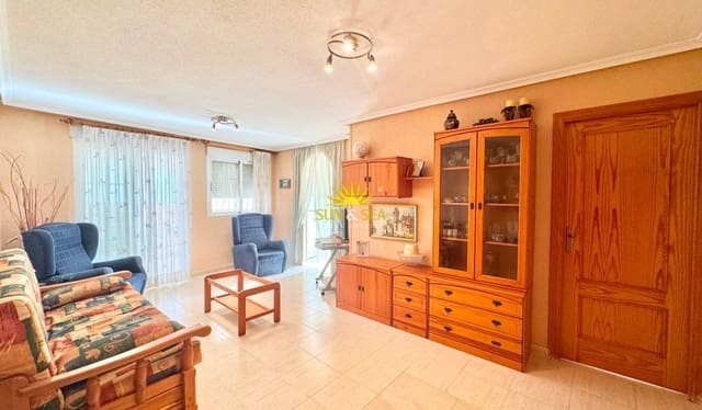 2 quarto Penthouse para arrendar em Avenida Habaneras - Curva de Palangre, Torrevieja com garagem - 800 € (Ref: 9960981)