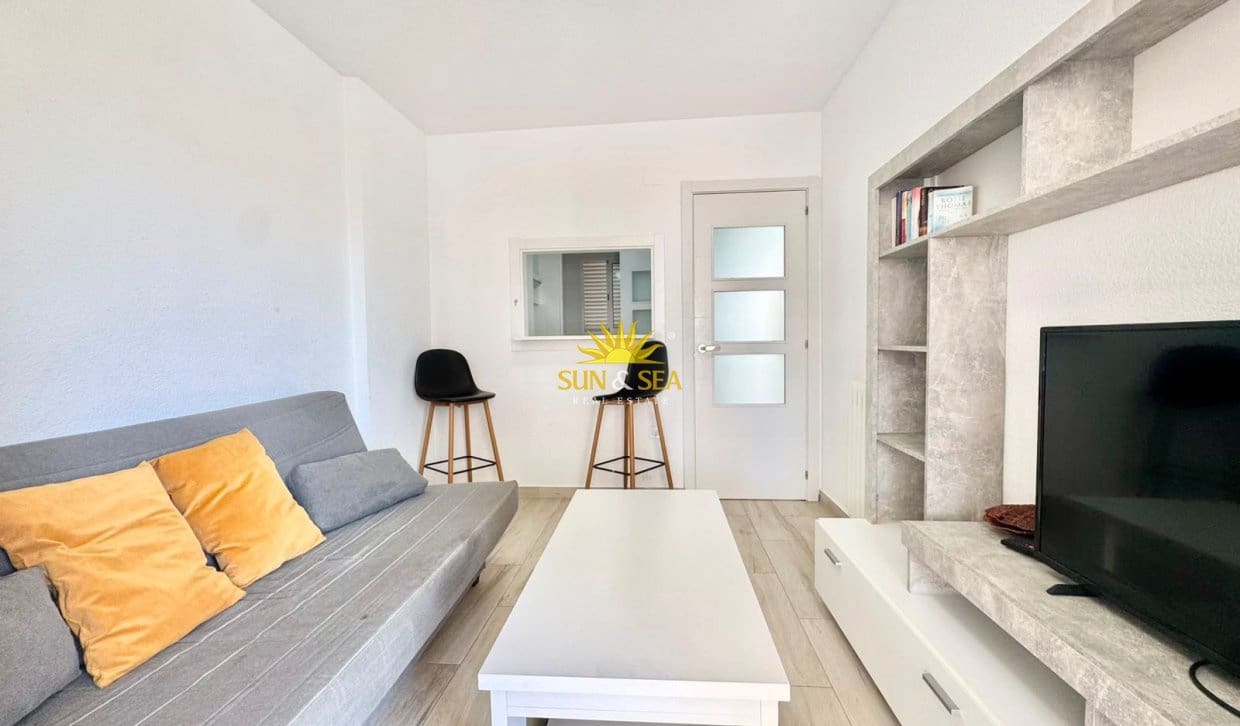 1 bedroom Apartment for rent in Benidorm with pool - € 1,000 (Ref: 9961189)