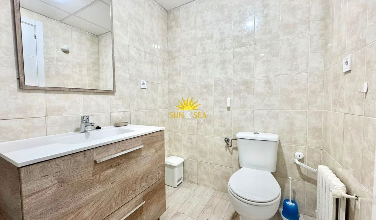 1 bedroom Apartment for rent in Benidorm with pool - € 1,000 (Ref: 9961189)