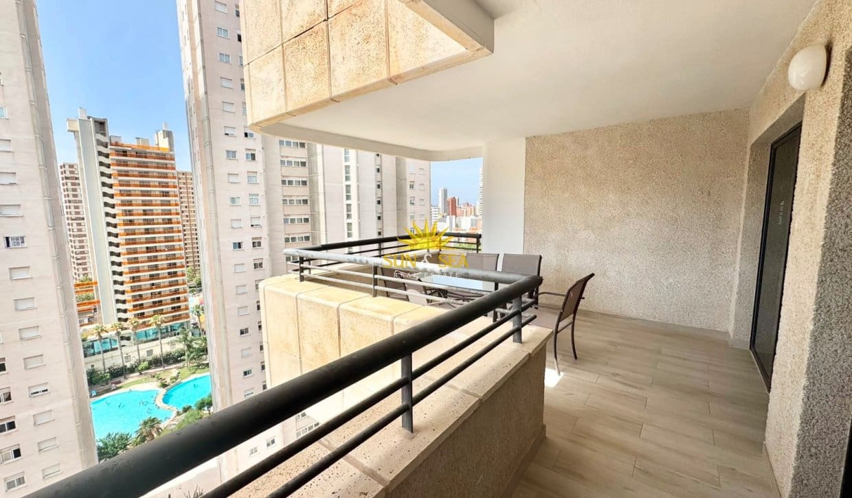 1 bedroom Apartment for rent in Benidorm with pool - € 1,000 (Ref: 9961189)