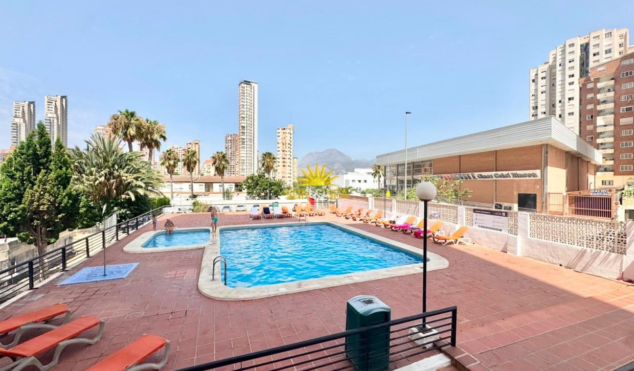1 bedroom Apartment for rent in Benidorm with pool - € 1,000 (Ref: 9961189)