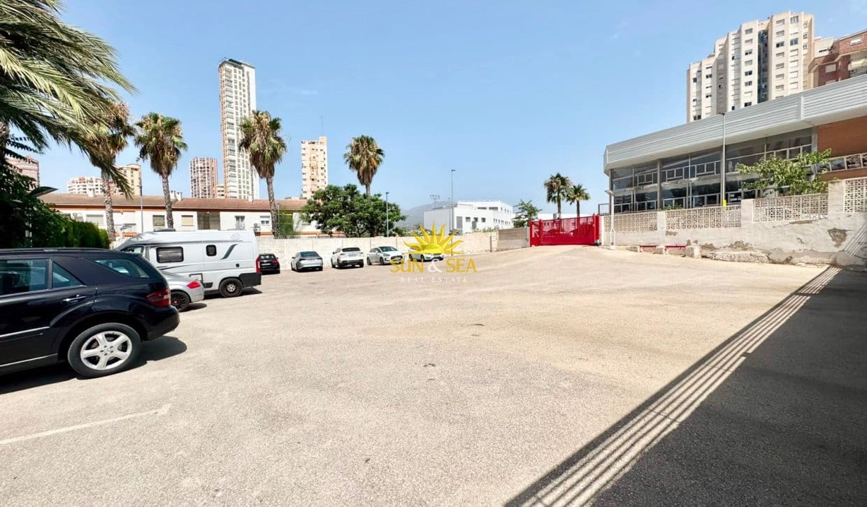 1 bedroom Apartment for rent in Benidorm with pool - € 1,000 (Ref: 9961189)