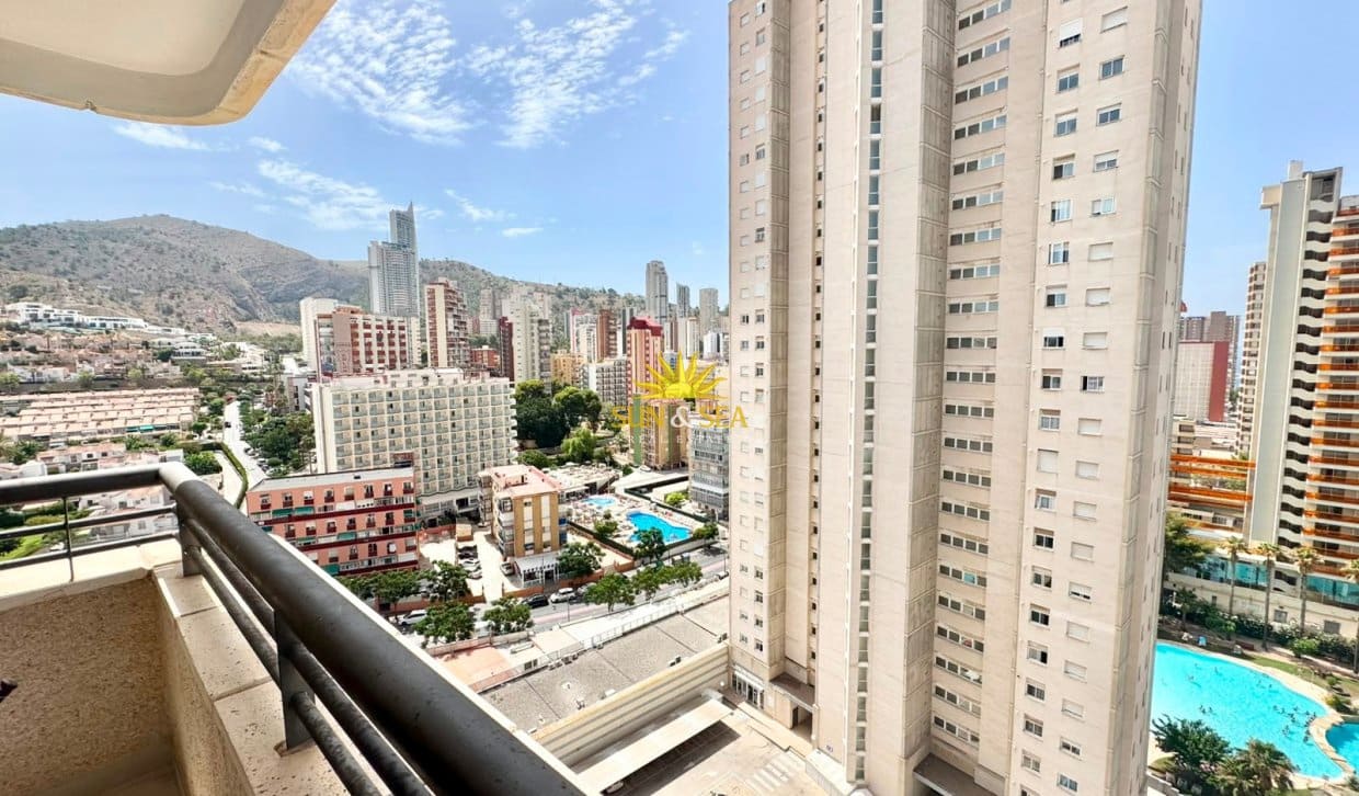 1 bedroom Apartment for rent in Benidorm with pool - € 1,000 (Ref: 9961189)