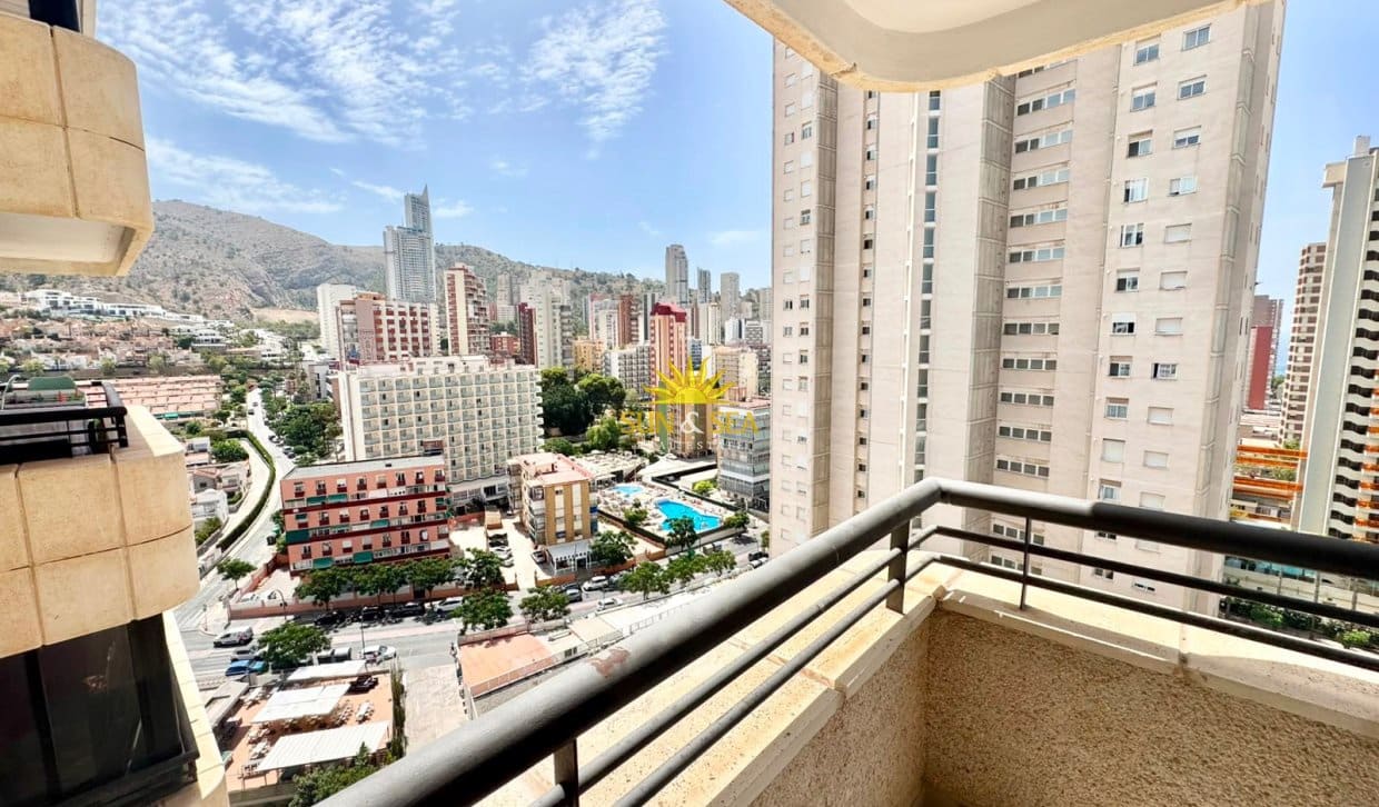 1 bedroom Apartment for rent in Benidorm with pool - € 1,000 (Ref: 9961189)