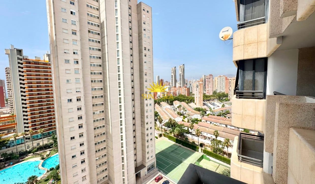 1 bedroom Apartment for rent in Benidorm with pool - € 1,000 (Ref: 9961189)