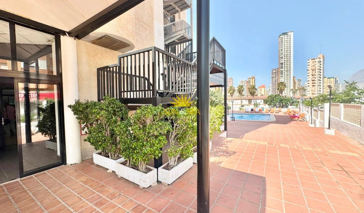 1 bedroom Apartment for rent in Benidorm with pool - € 1,000 (Ref: 9961189)