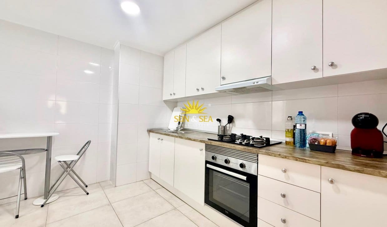 1 makuuhuone Huoneisto vuokrattavana paikassa Santa Pola - 950 € (Ref: 9961190)
