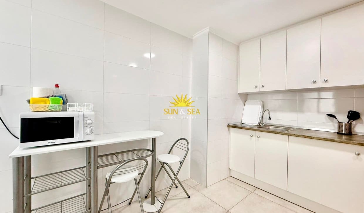 1 makuuhuone Huoneisto vuokrattavana paikassa Santa Pola - 950 € (Ref: 9961190)