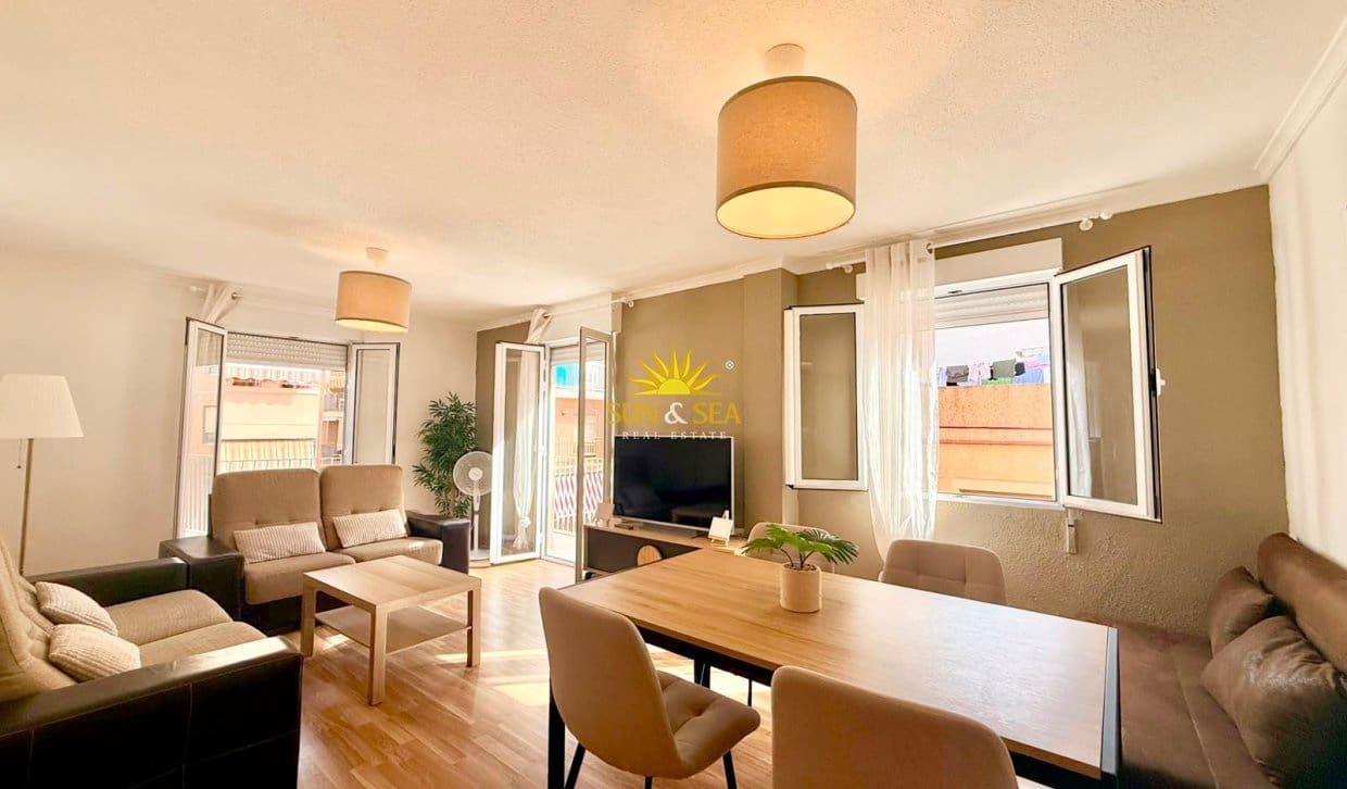 1 makuuhuone Huoneisto vuokrattavana paikassa Santa Pola - 950 € (Ref: 9961190)