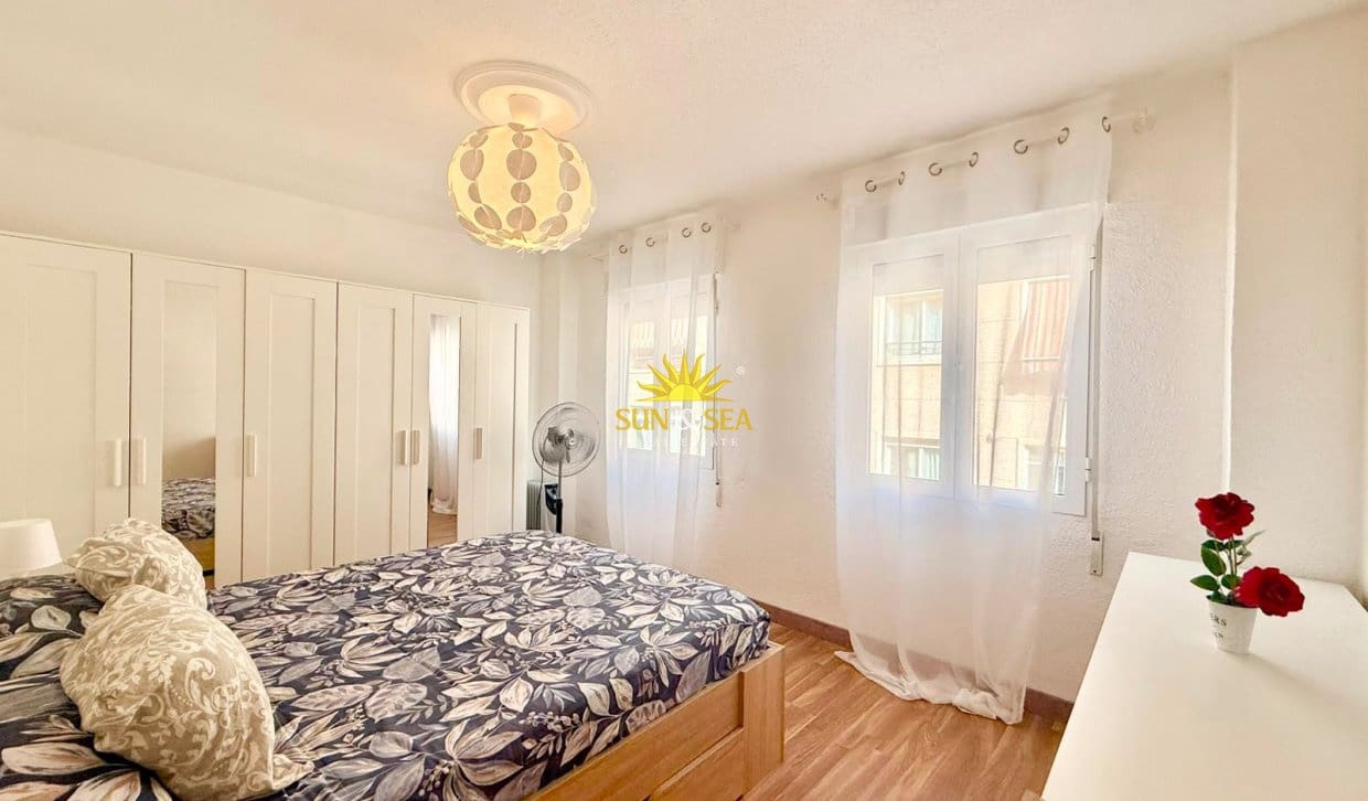 1 makuuhuone Huoneisto vuokrattavana paikassa Santa Pola - 950 € (Ref: 9961190)