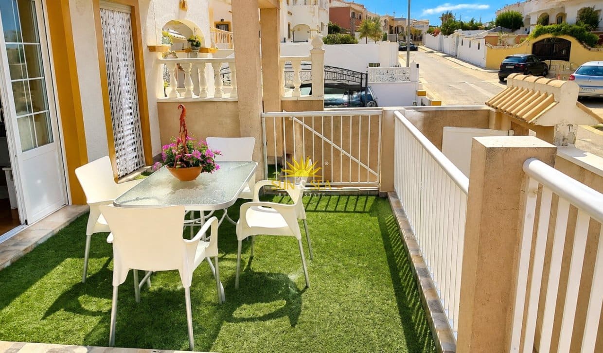 6 camera da letto Casa in vendita in Orihuela Costa con piscina garage - 280.000 € (Rif: 9961527)