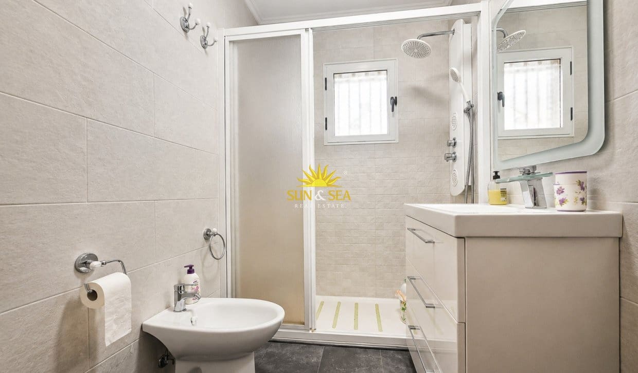 6 camera da letto Casa in vendita in Orihuela Costa con piscina garage - 280.000 € (Rif: 9961527)