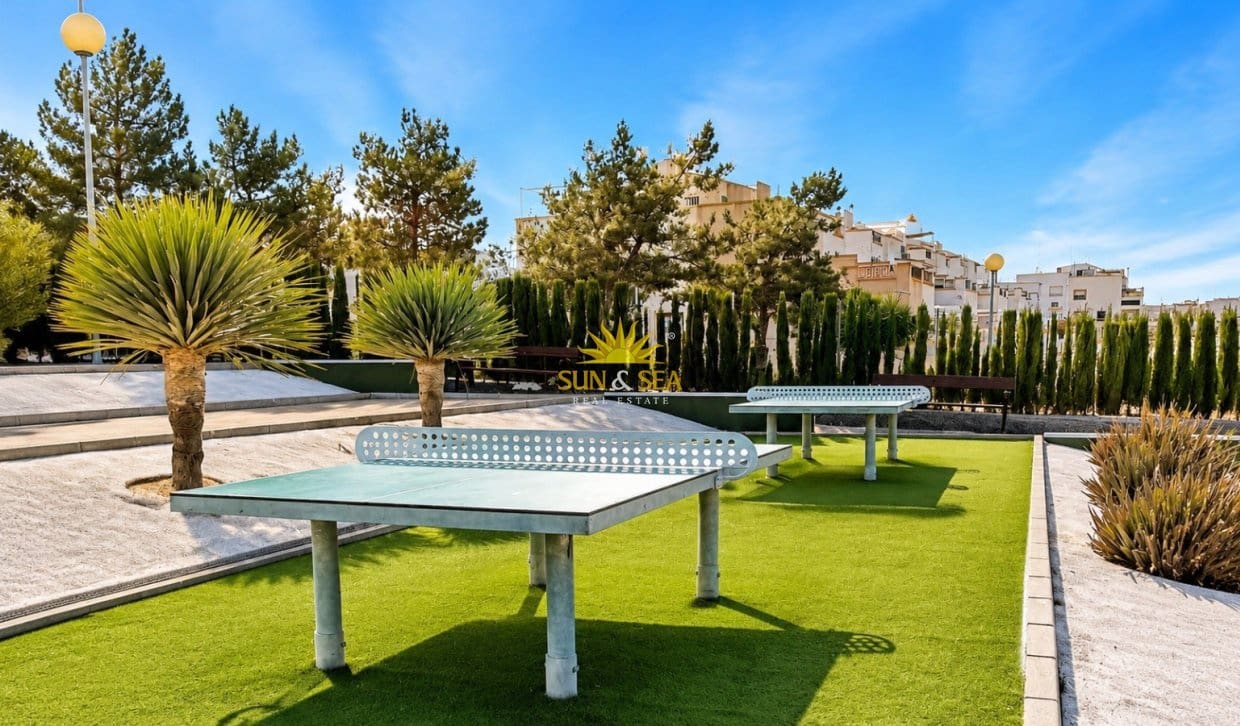 6 camera da letto Casa in vendita in Orihuela Costa con piscina garage - 280.000 € (Rif: 9961527)