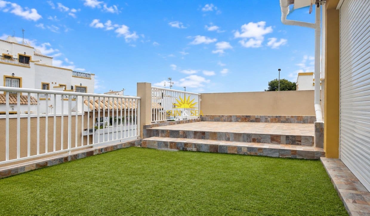 6 camera da letto Casa in vendita in Orihuela Costa con piscina garage - 280.000 € (Rif: 9961527)