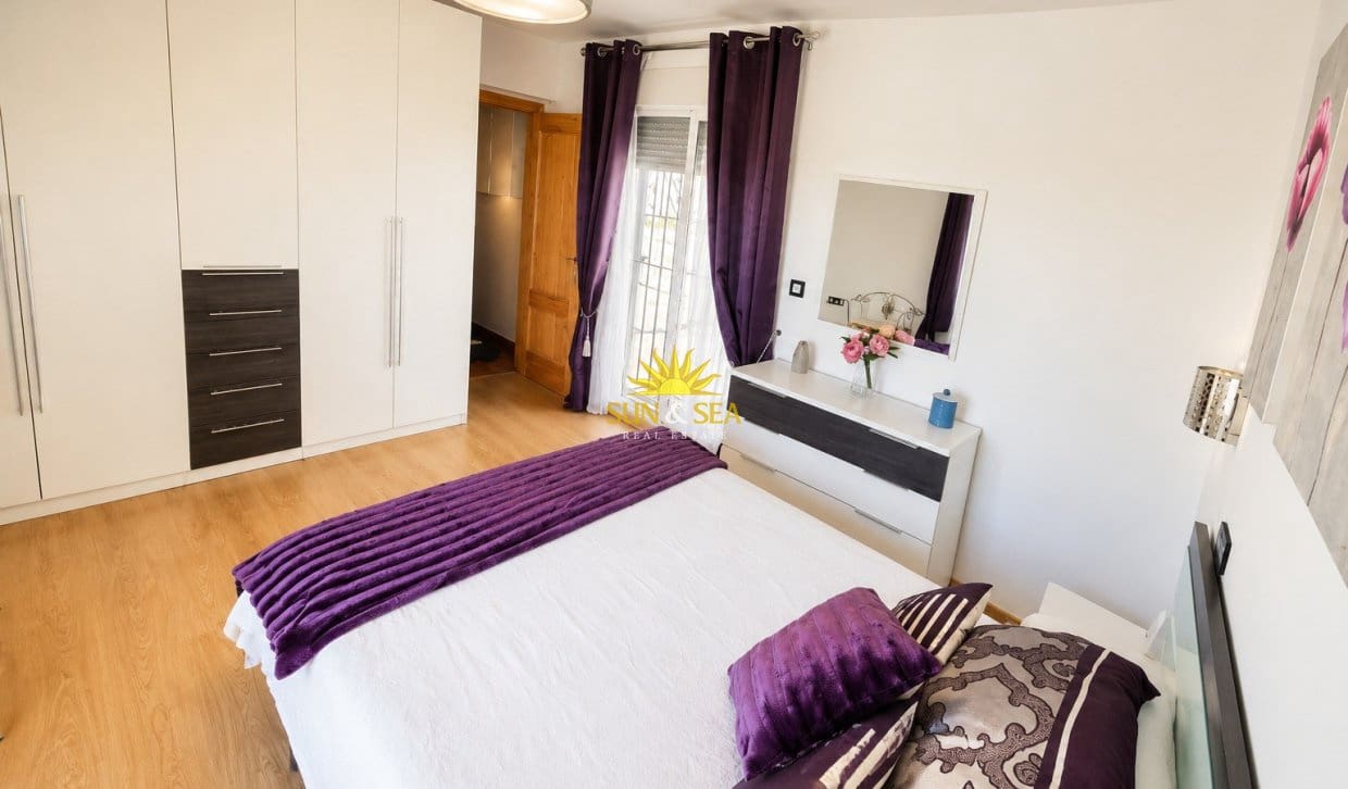 6 camera da letto Casa in vendita in Orihuela Costa con piscina garage - 280.000 € (Rif: 9961527)
