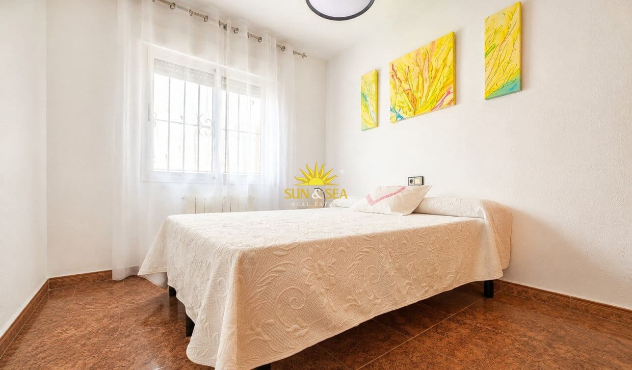 6 camera da letto Casa in vendita in Orihuela Costa con piscina garage - 280.000 € (Rif: 9961527)
