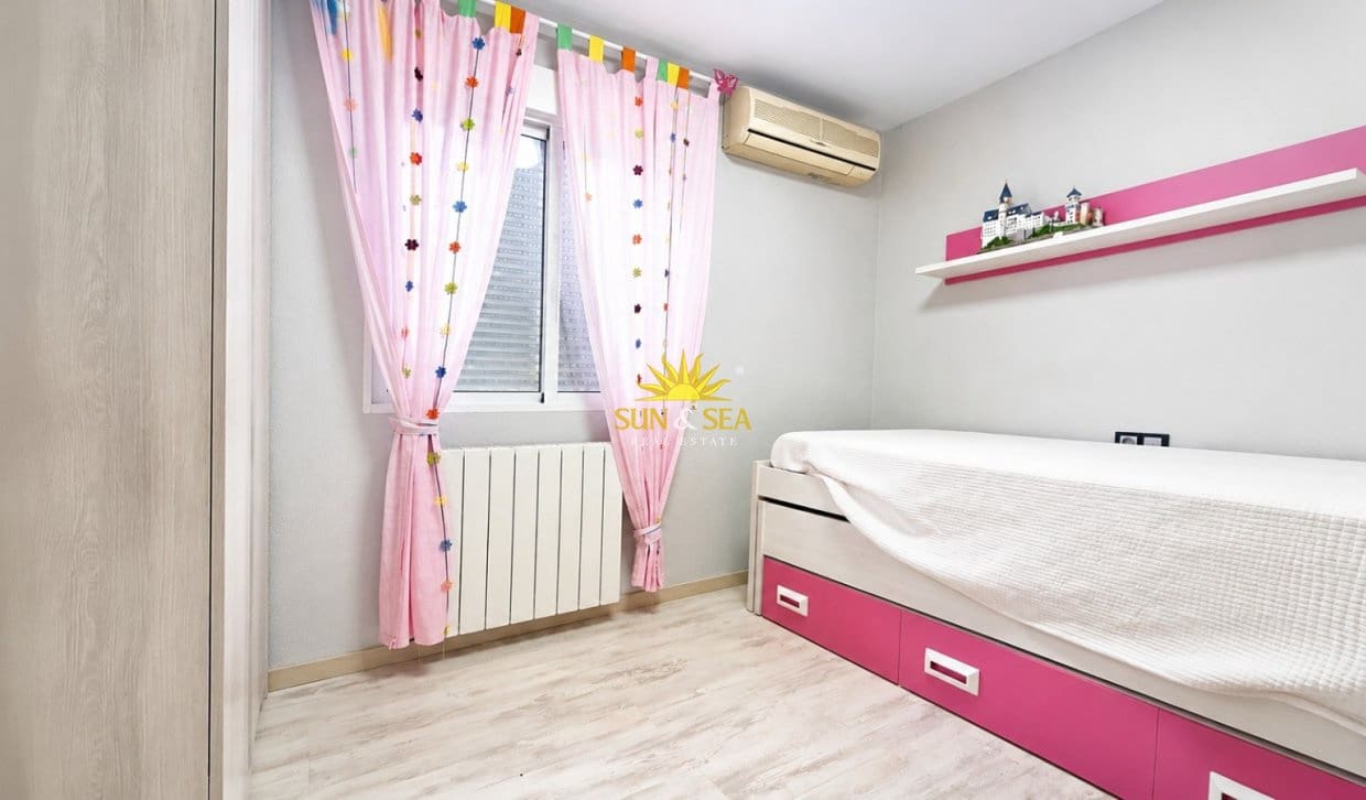 6 camera da letto Casa in vendita in Orihuela Costa con piscina garage - 280.000 € (Rif: 9961527)