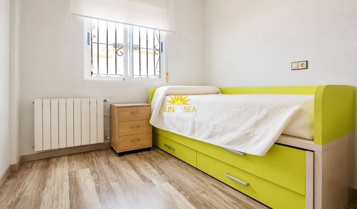 6 camera da letto Casa in vendita in Orihuela Costa con piscina garage - 280.000 € (Rif: 9961527)