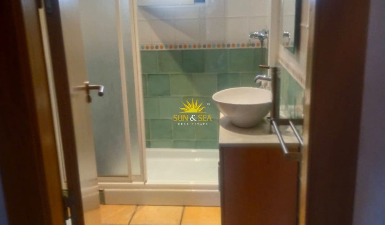 3 bedroom Semi-detached Villa for rent in Los Alcazares with garage - € 900 (Ref: 9961714)