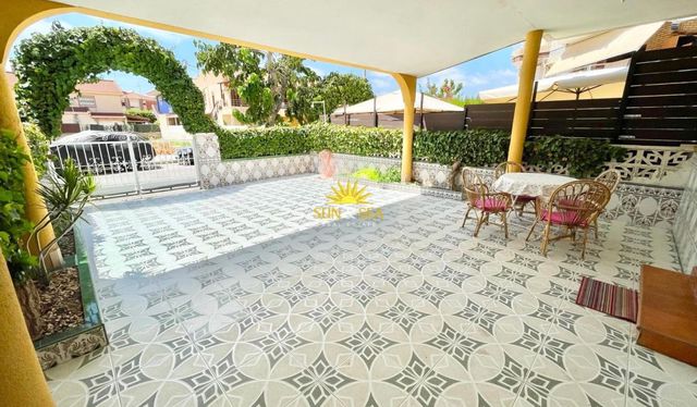 3 slaapkamer Halfvrijstaande villa te huur in Los Narejos - Punta Calera, Los Alcázares met garage - € 900 (Ref: 9961714)