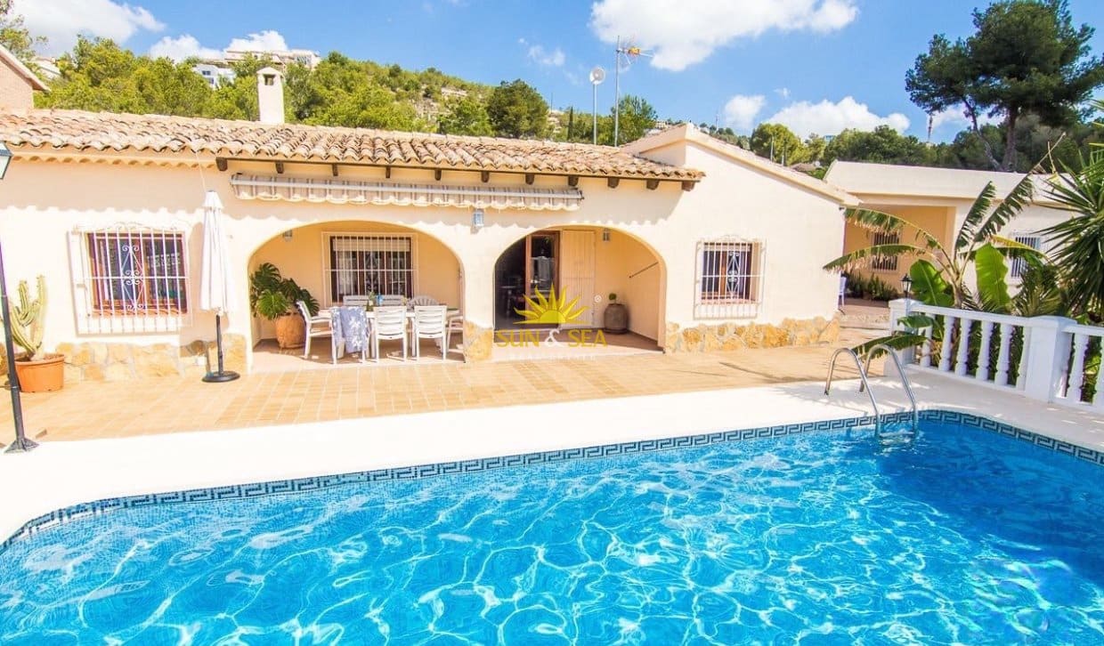 4 bedroom Villa for rent in Benissa with pool - € 2,900 (Ref: 9965698)