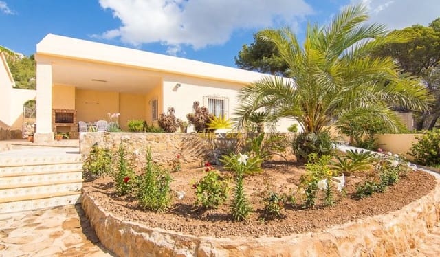 4 bedroom Villa for rent in Benissa with pool - € 2,900 (Ref: 9965698)