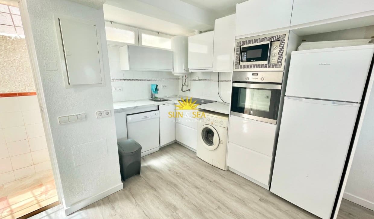 3 bedroom Apartment for rent in Playa Honda with pool garage - € 1,000 (Ref: 9965807)