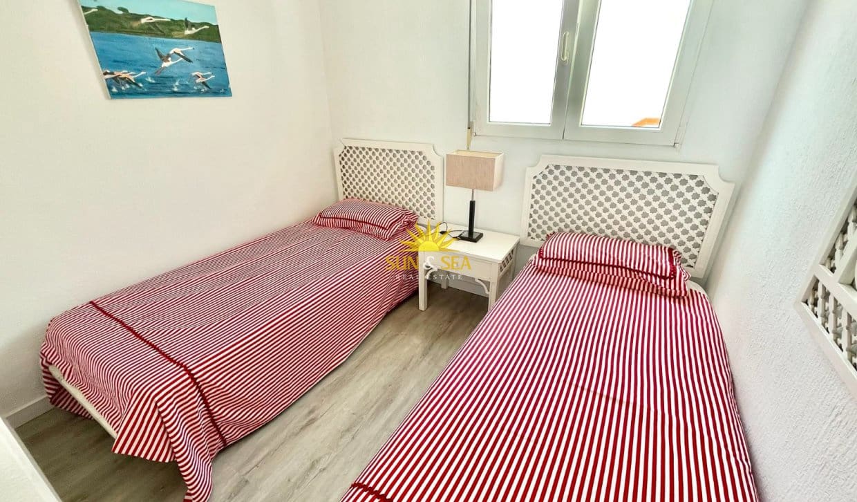 3 bedroom Apartment for rent in Playa Honda with pool garage - € 1,000 (Ref: 9965807)