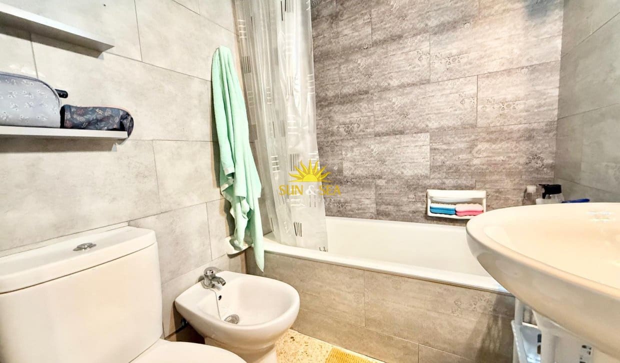 1 sovrum Lägenhet att hyra i Benidorm med pool garage - 825 € (Ref: 9965809)