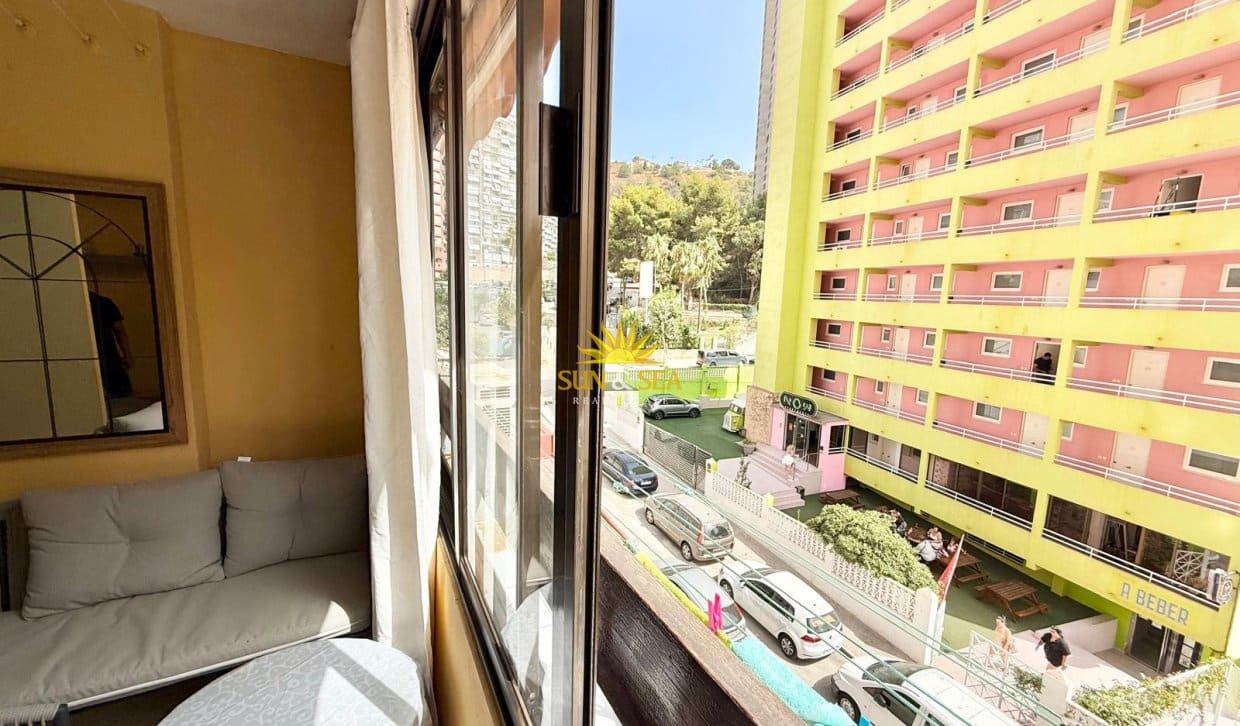1 sovrum Lägenhet att hyra i Benidorm med pool garage - 825 € (Ref: 9965809)