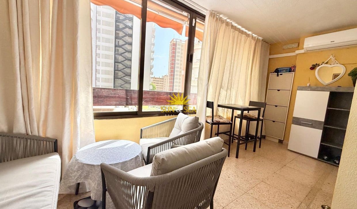 1 sovrum Lägenhet att hyra i Benidorm med pool garage - 825 € (Ref: 9965809)