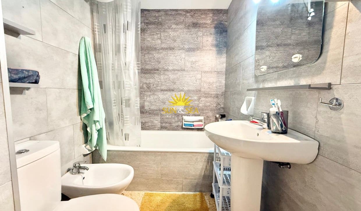 1 sovrum Lägenhet att hyra i Benidorm med pool garage - 825 € (Ref: 9965809)
