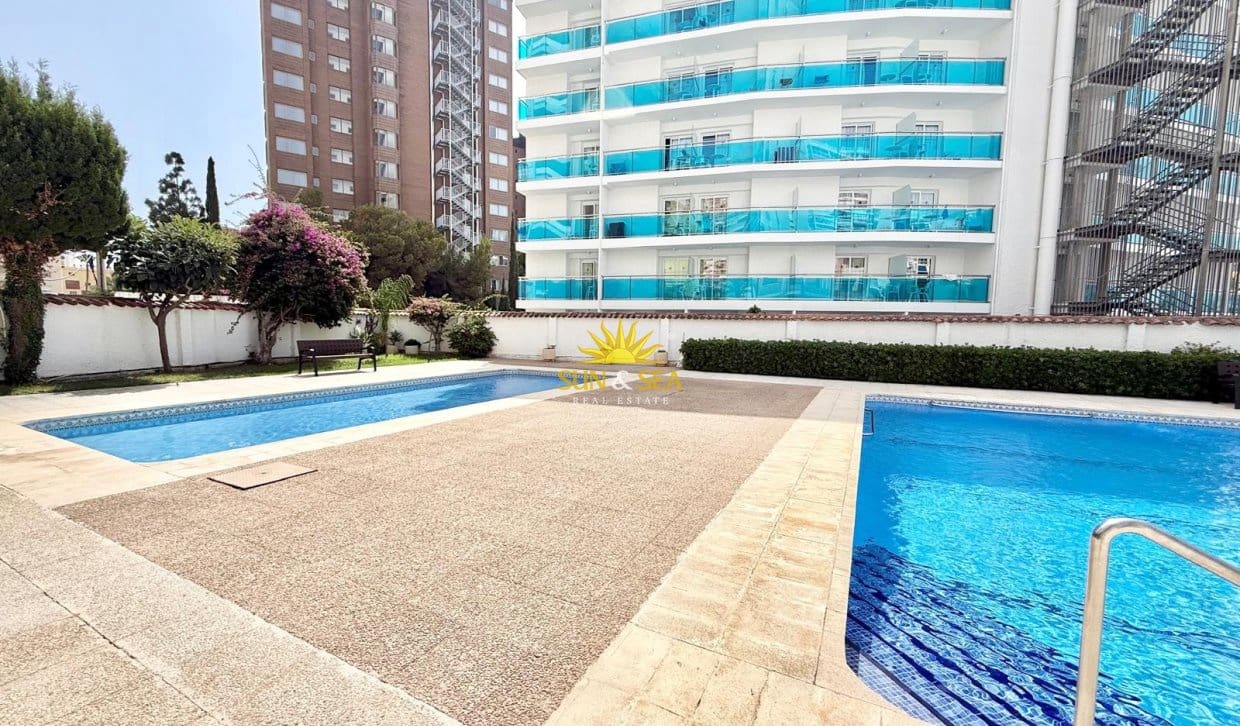 1 sovrum Lägenhet att hyra i Benidorm med pool garage - 825 € (Ref: 9965809)