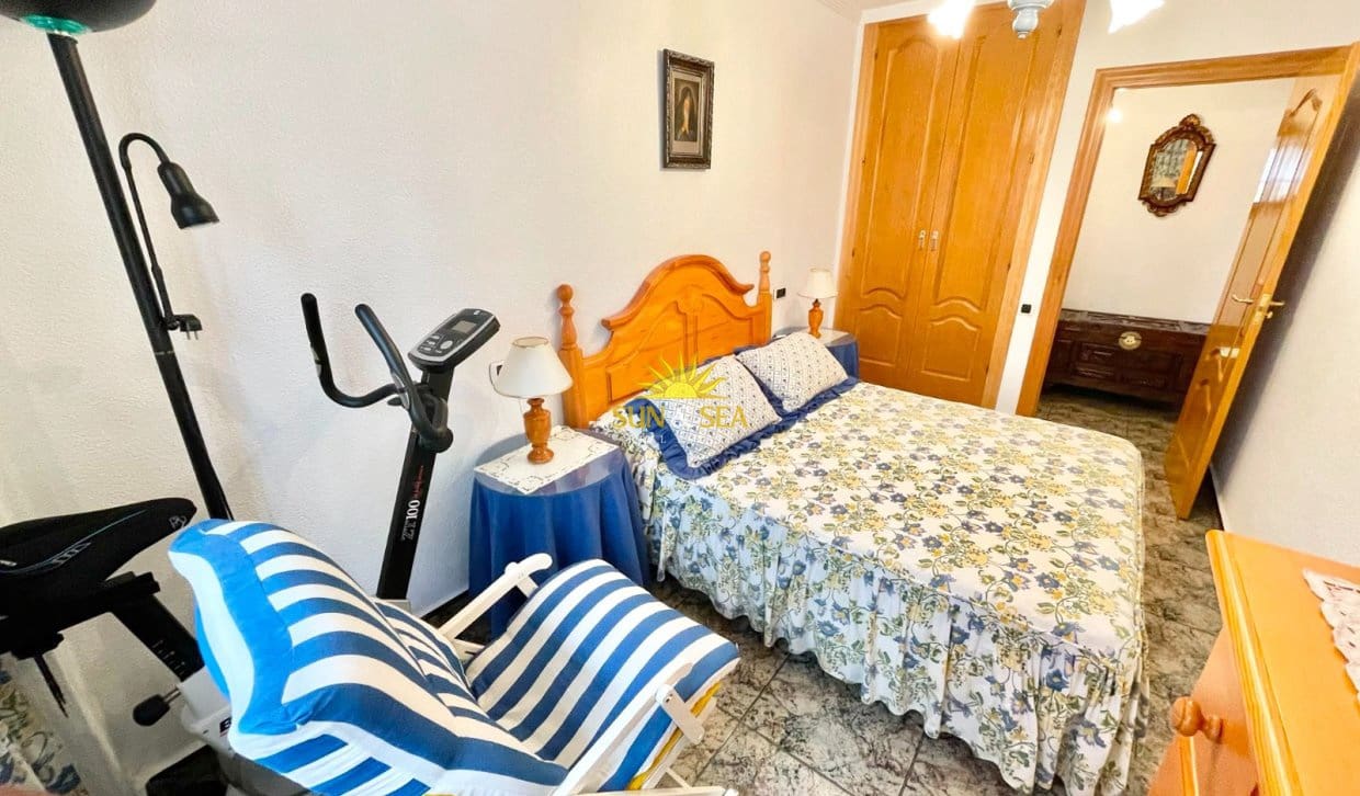 Villa/Maison de 4 chambres à louer à Los Alcazares avec garage - 2 200 € (Ref: 9965897)