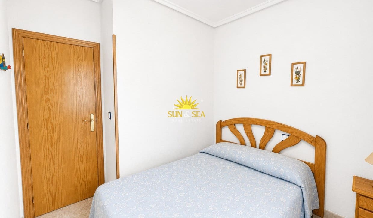 3 bedroom Apartment for rent in Los Altos with pool - € 1,200 (Ref: 9965941)