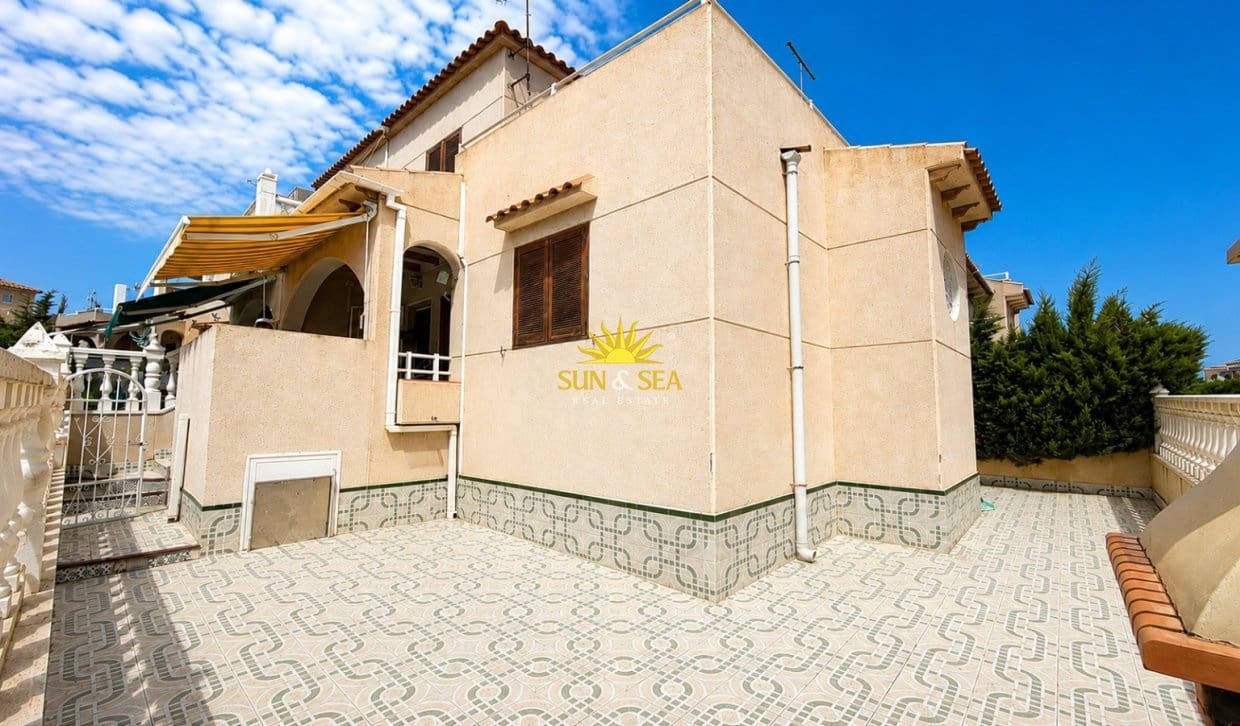 3 bedroom Apartment for rent in Los Altos with pool - € 1,200 (Ref: 9965941)