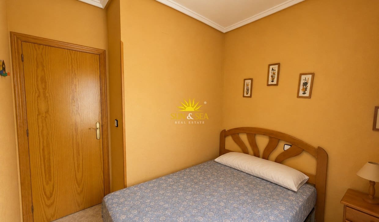 3 bedroom Apartment for rent in Los Altos with pool - € 1,000 (Ref: 9965941)
