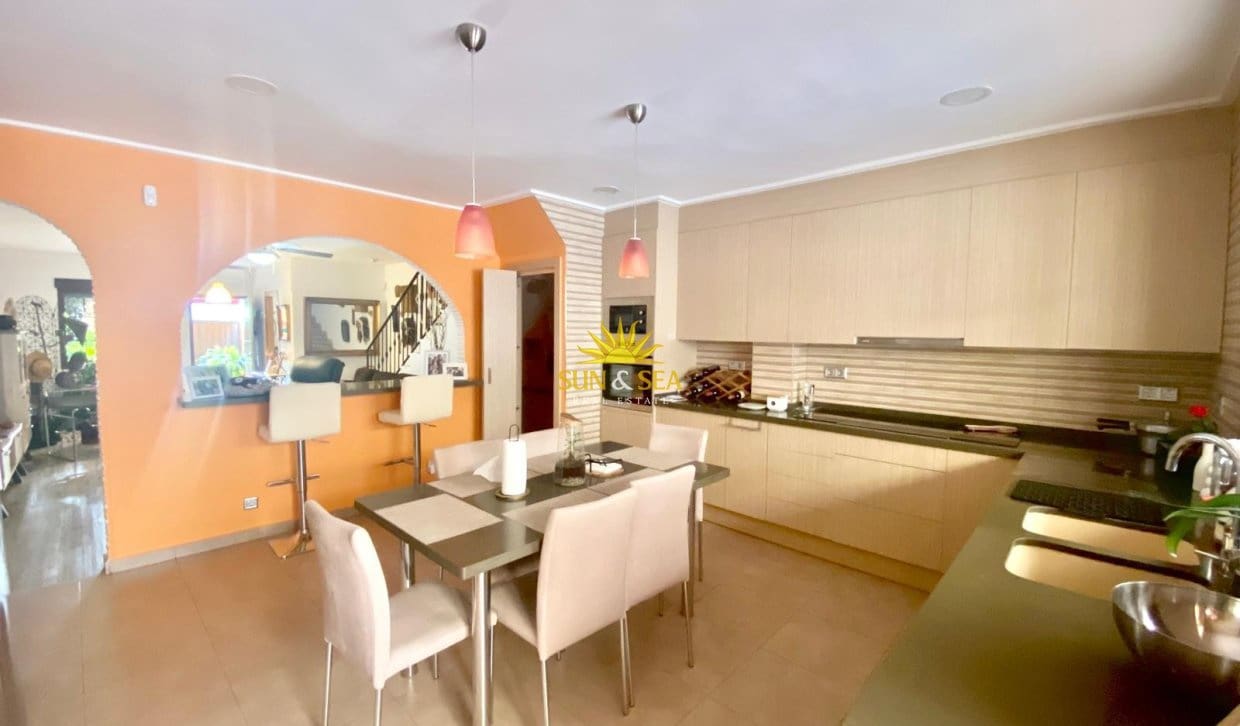 3 chambre Maison de Ville à vendre à Los Balcones - 330 000 € (Ref: 9968853)