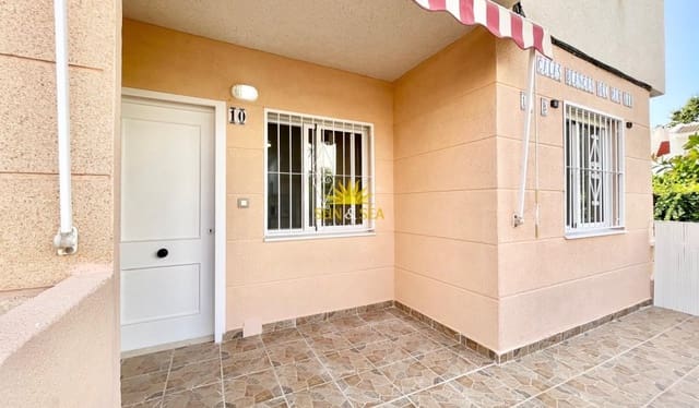 2 sovrum Semi-fristående Villa för semesterbostäder i Nueva Torrevieja, Torrevieja - 800 € (Ref: 9968854)