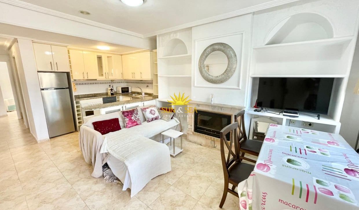 3 soveværelse Lejlighed til leje i Cabo de Palos med swimmingpool garage - € 900 (Ref: 9968855)